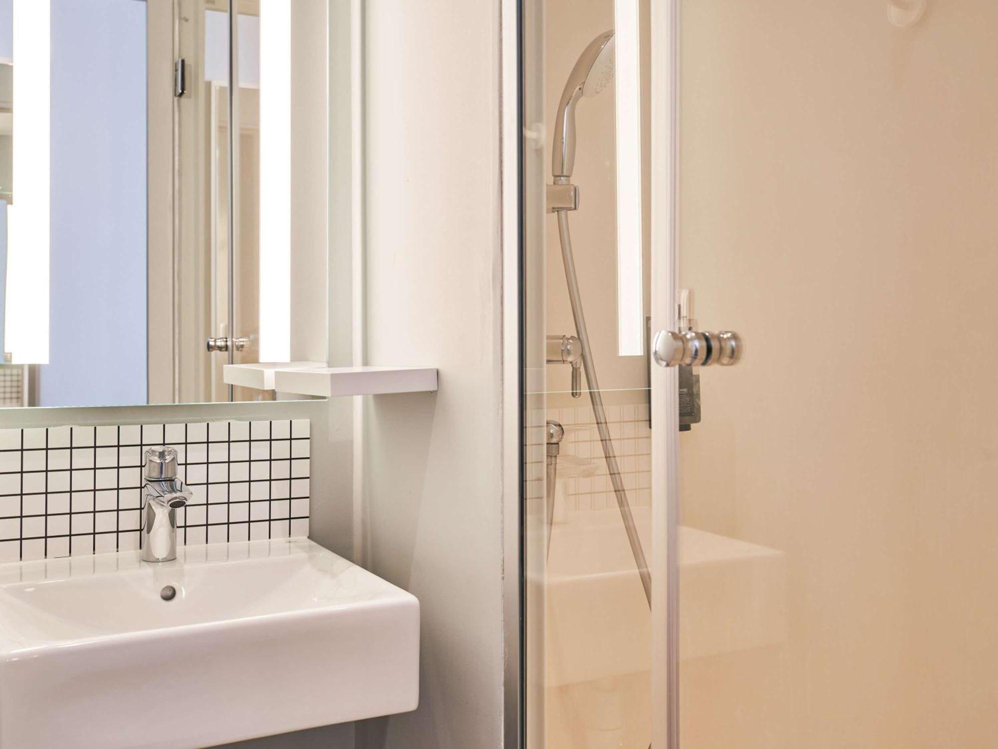 Ibis Budget Saint-Maurice Exterior foto