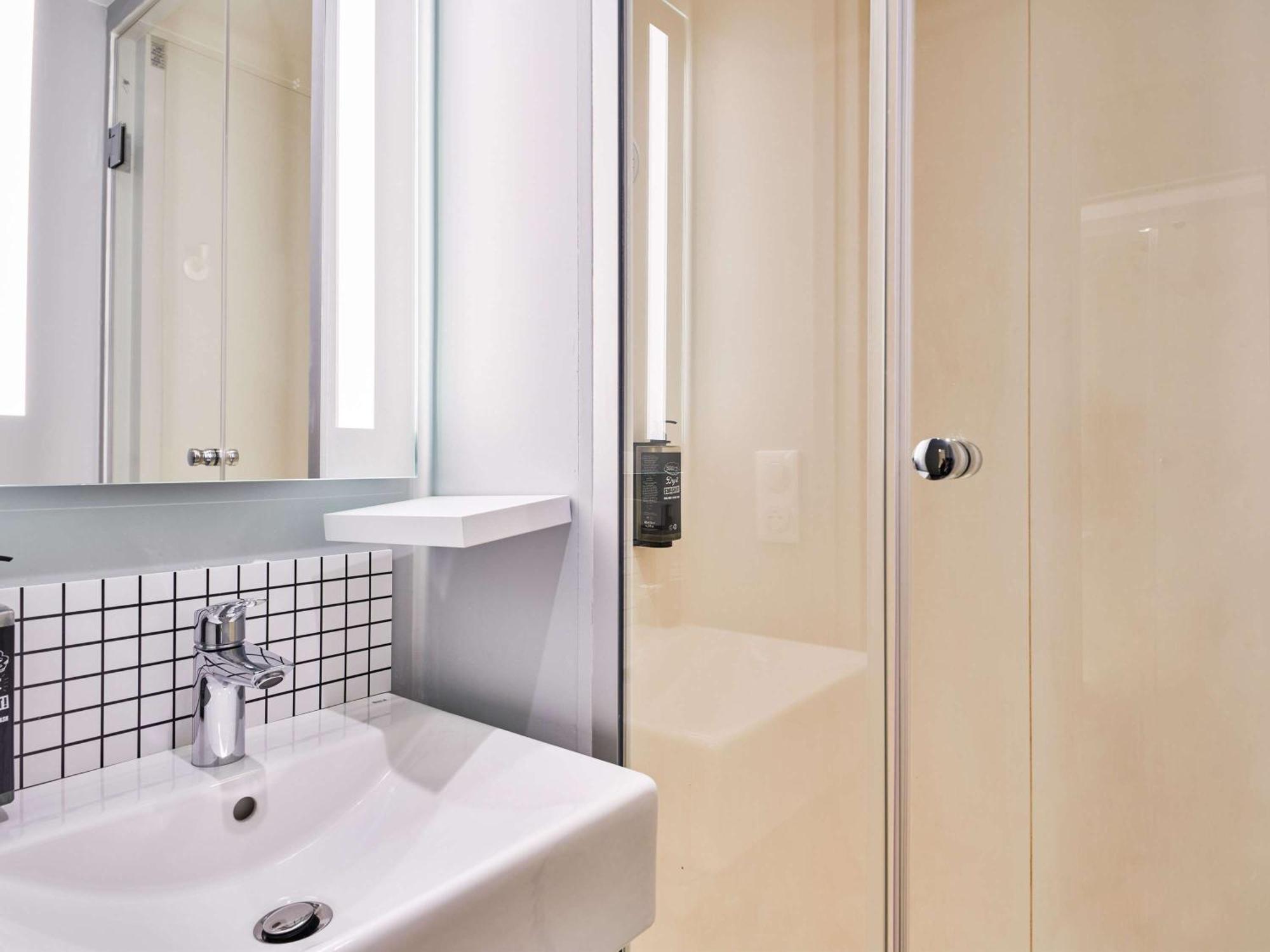 Ibis Budget Saint-Maurice Exterior foto